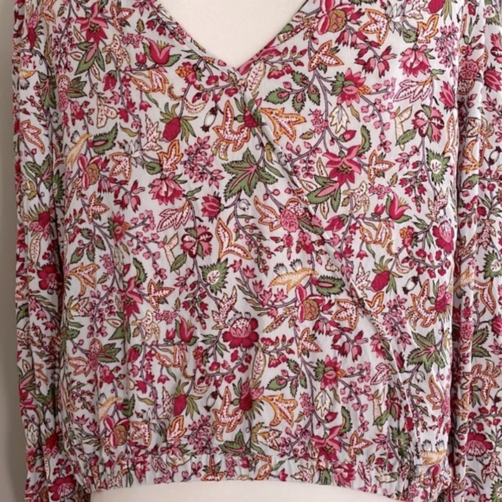 Loft Jungle Wrap V-Back Multicolor Floral Elasticized Hem Top EUC  Size Medium - Picture 9 of 14